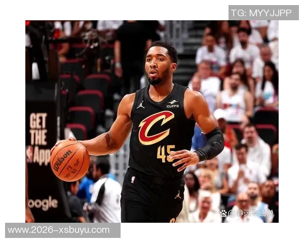 米切尔全场表现出色砍下33分助球队赢得胜利成为比赛关键人物